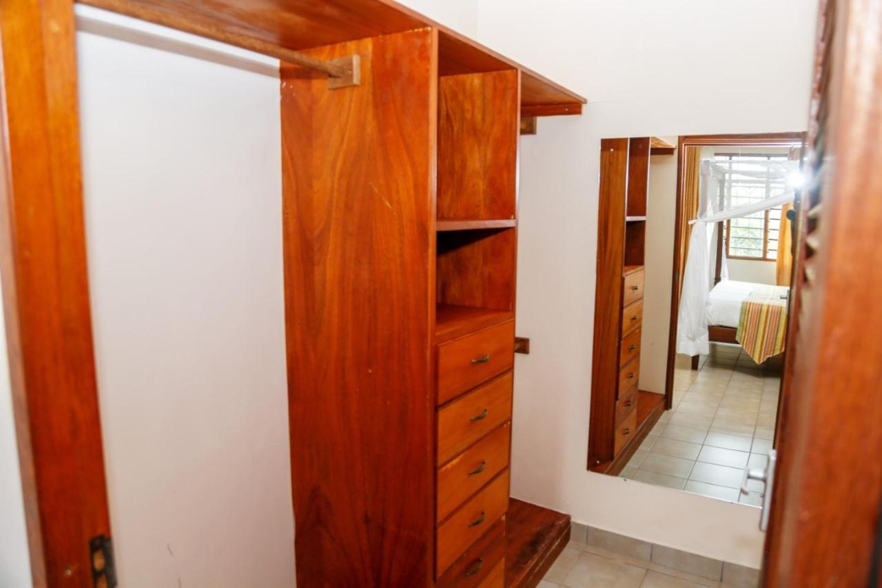 Galu Gardens Apartments Diani Beach Eksteriør billede